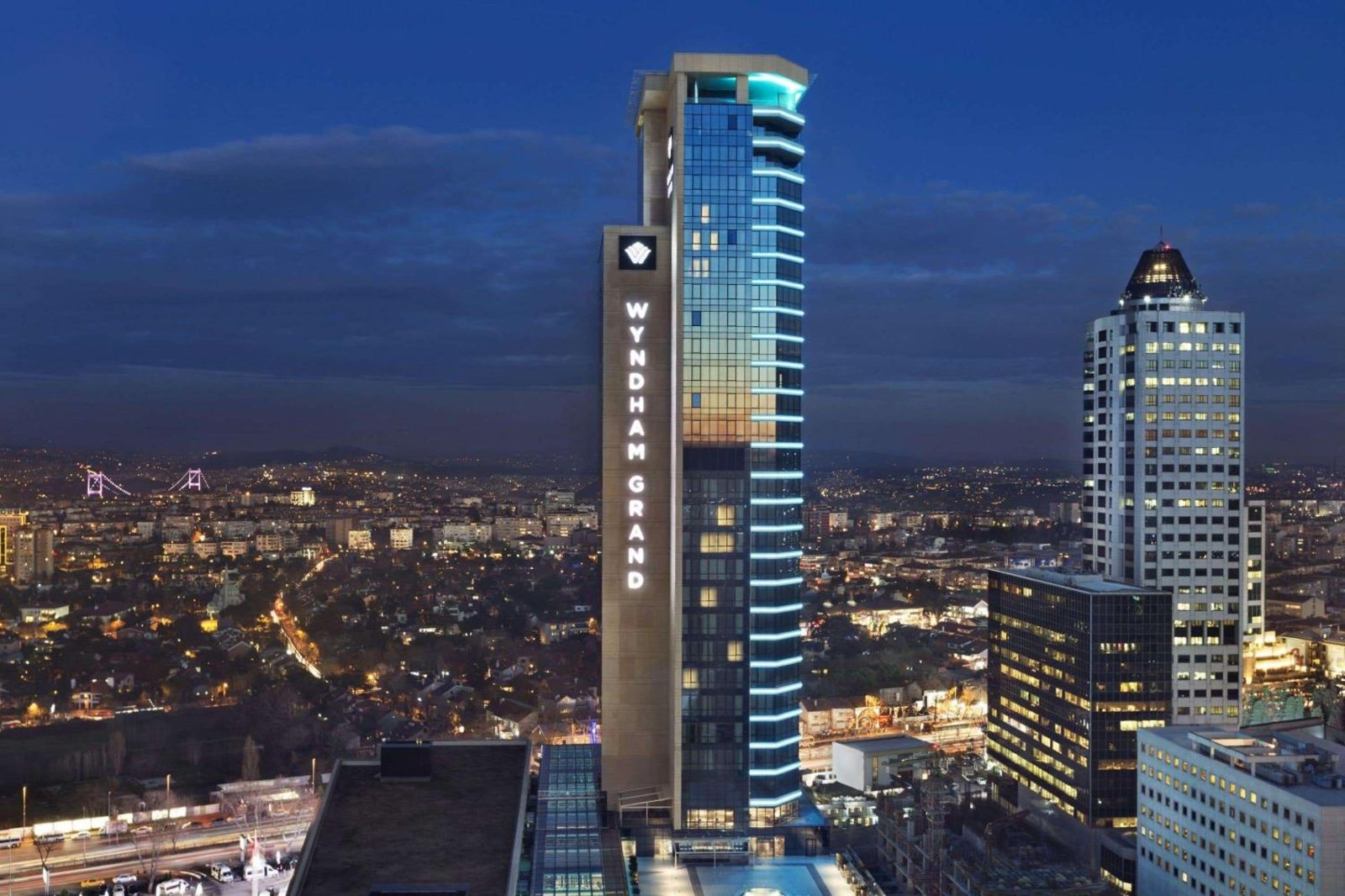 Wyndham Grand Istanbul Levent Hotel & Conference Center — photo 2
