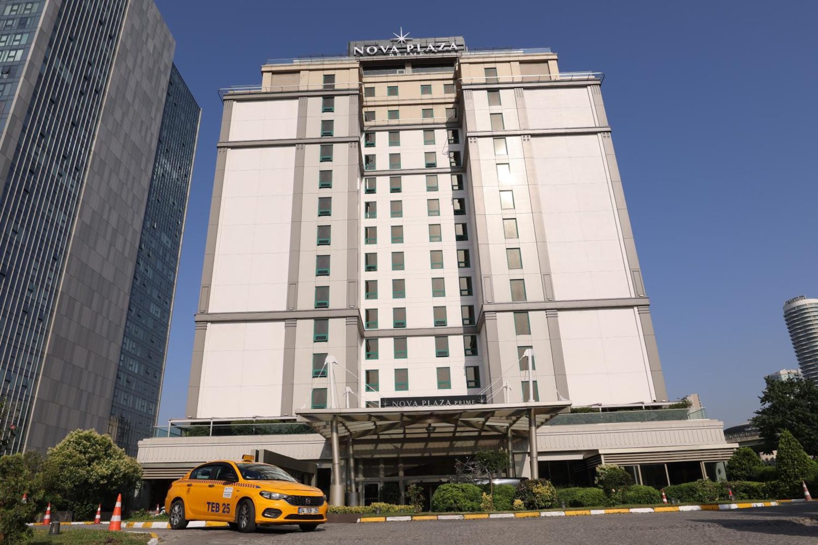 ADM Grand Hotel — photo 2