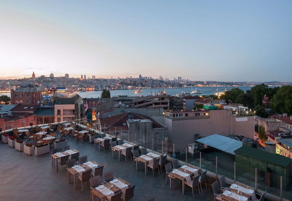 DoubleTree by Hilton Istanbul - Sirkeci